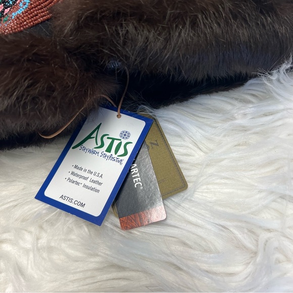 Astis Eccles gauntlet beaded mittens - Picture 6 of 7